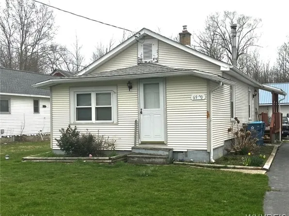 6920 Potter Rd, Derby, NY 14047