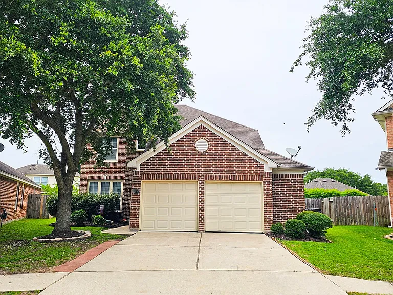20810 Balmoral Glen Ln — Photo 1