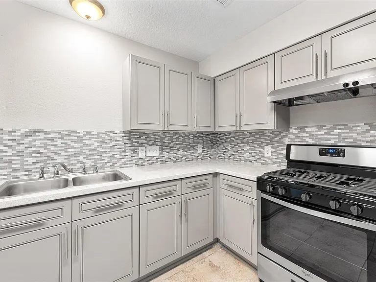 13515 Naples Bridge Rd — Photo 12