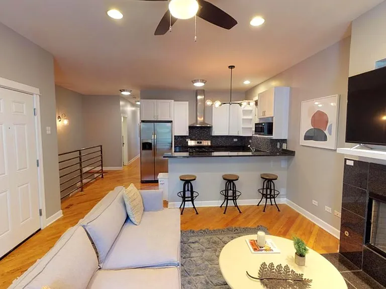 2837 W Lyndale St #1A — Photo 4