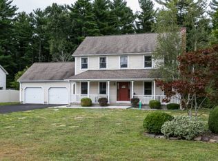 8 Tree Top Ln, Southwick, MA 01077