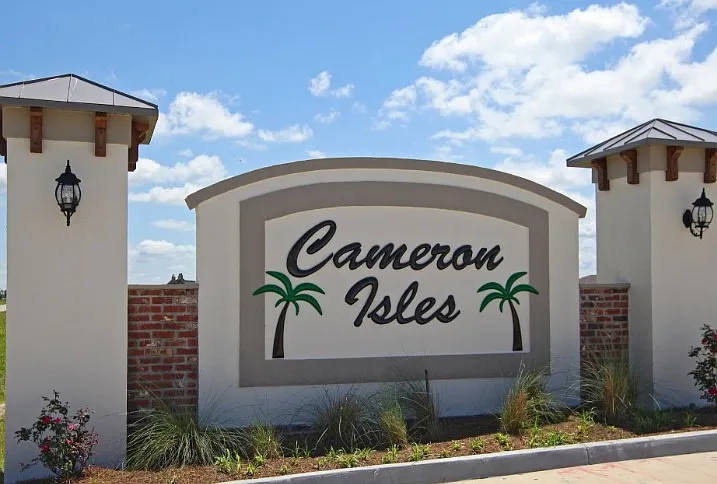 Cameron Isles Apartment Homes — Photo 16