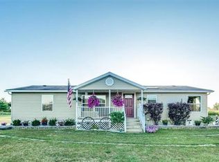 5555 Miller Rd, Capac, MI 48014