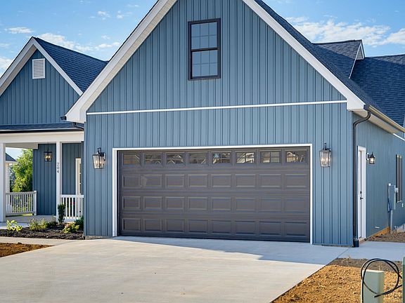 4th image of 204 Locust Grove Ln