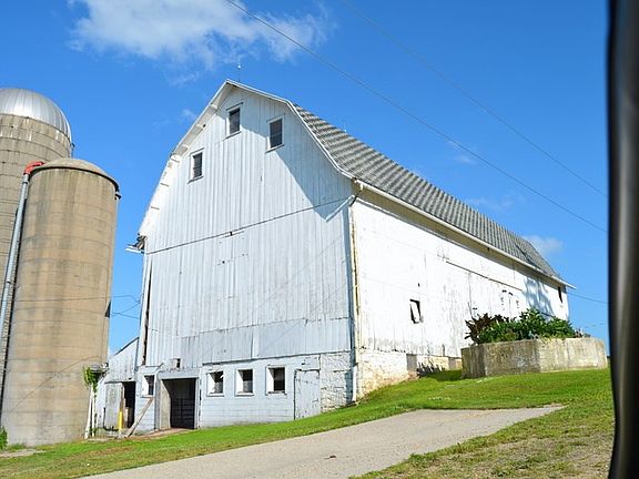 2nd image of 8.5 Ac Hwy #11