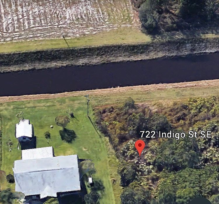 2nd image of 722 Indigo St SE
