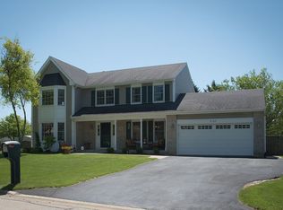 6189 Indian Trail Rd, Gurnee, IL 60031