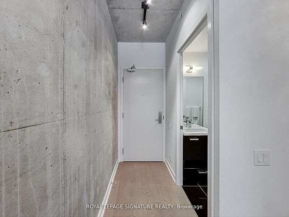 2nd image of 39 Brant St Unit 323