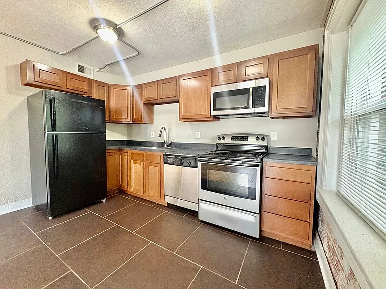 Watkins Place — Photo 6