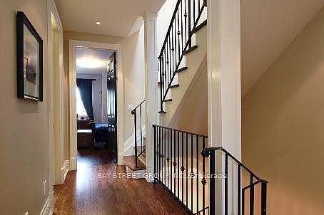 5th image of 376 Lippincott St