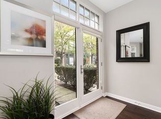 101 N Euclid Ave APT 11, Oak Park, IL