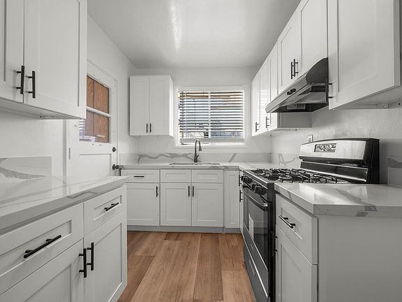 3rd image of 4002 Hillcrest Dr #C1d