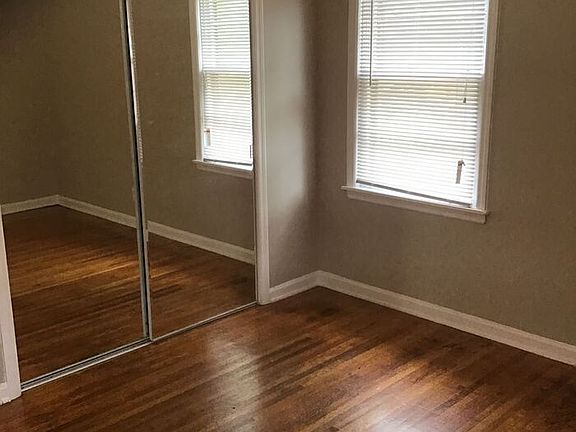 3rd image of 4397 Jamaica Ave