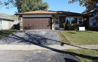 17477 Park Ln photo 1