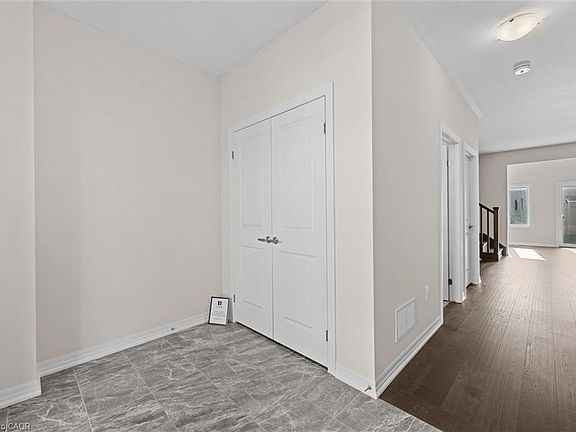 3rd image of 123 Hillcrest Rd