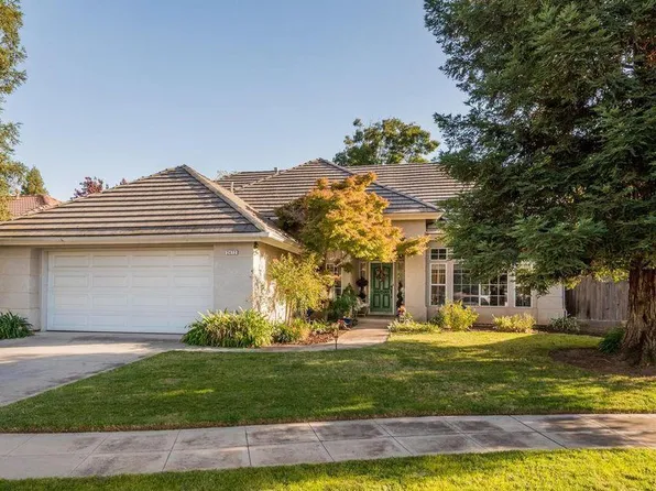 2472 Wrenwood Ave, Clovis, CA 93611