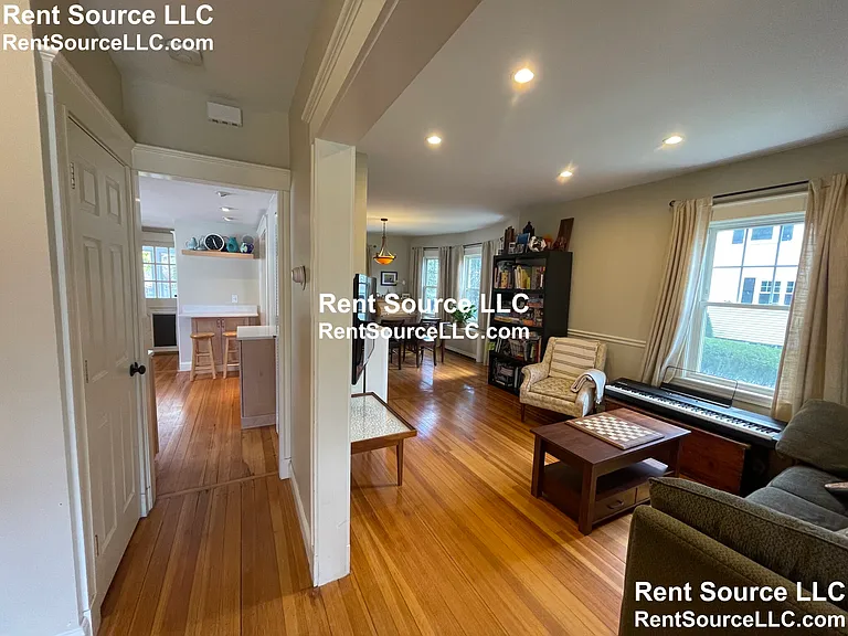 19 Tyler Ave — Photo 21