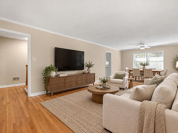 5th image of 2516 Versailles Rd