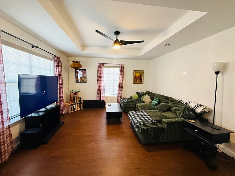 2 Holly Dr #B — Photo 2
