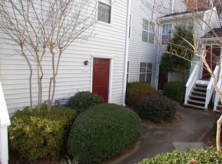 811 Glenleaf Dr, Peachtree Corners, GA 30092