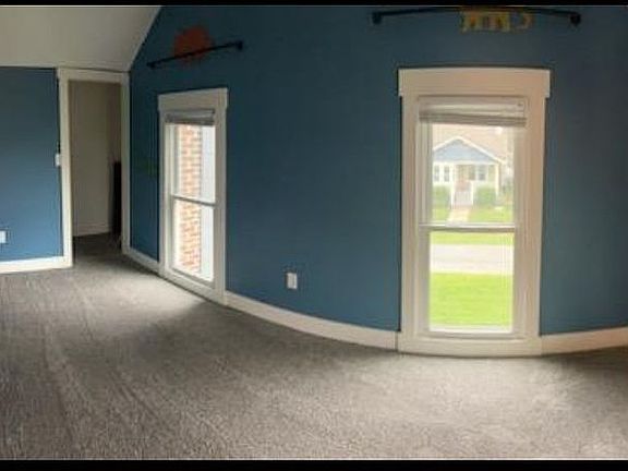 3rd image of 203 Walnut St