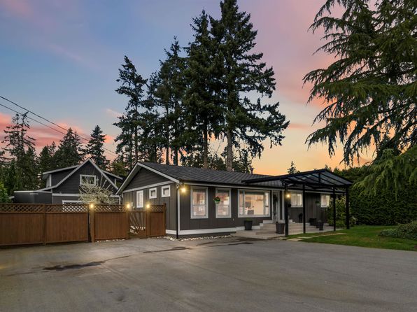 3763 197th St, Langley, BC V3A 1B4