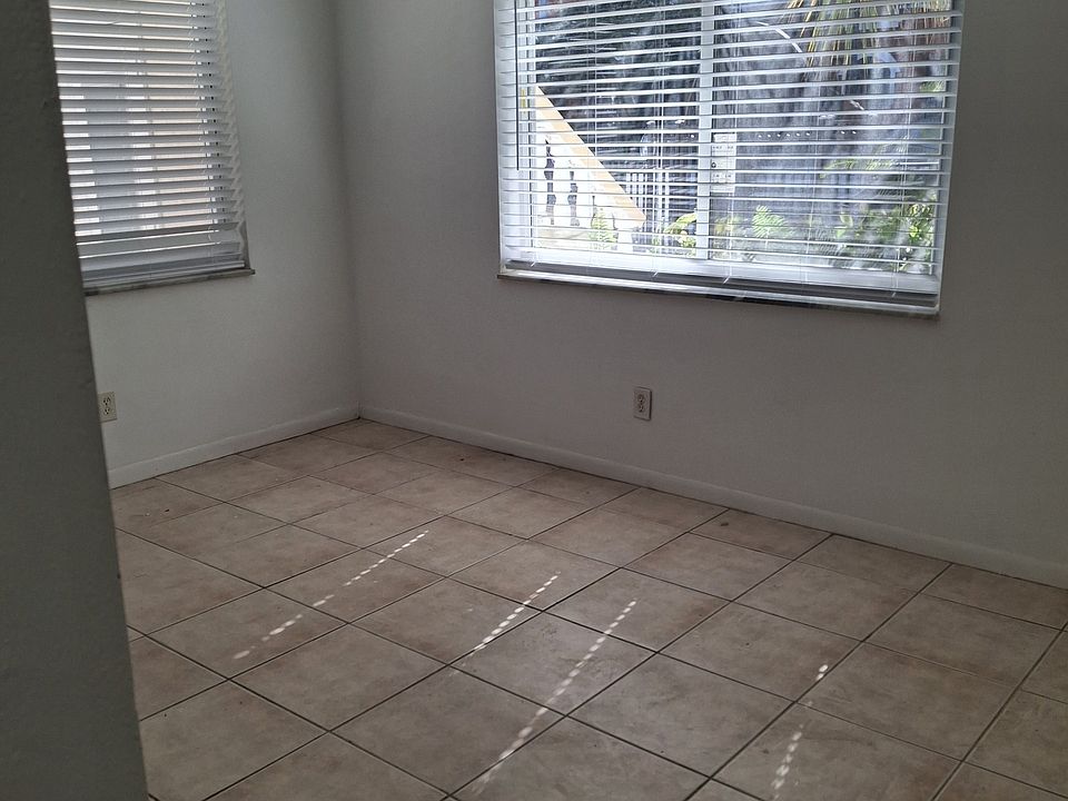 2nd image of 830 N Riverside Dr APT 101
