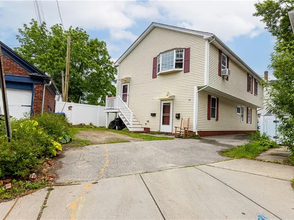 61 Cyr St, Cranston, RI 02905