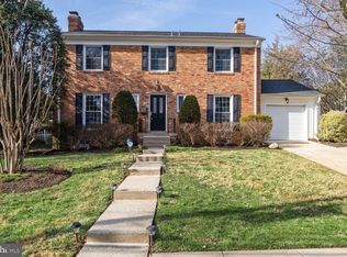 5913 Plainview Rd, Bethesda, MD 20817