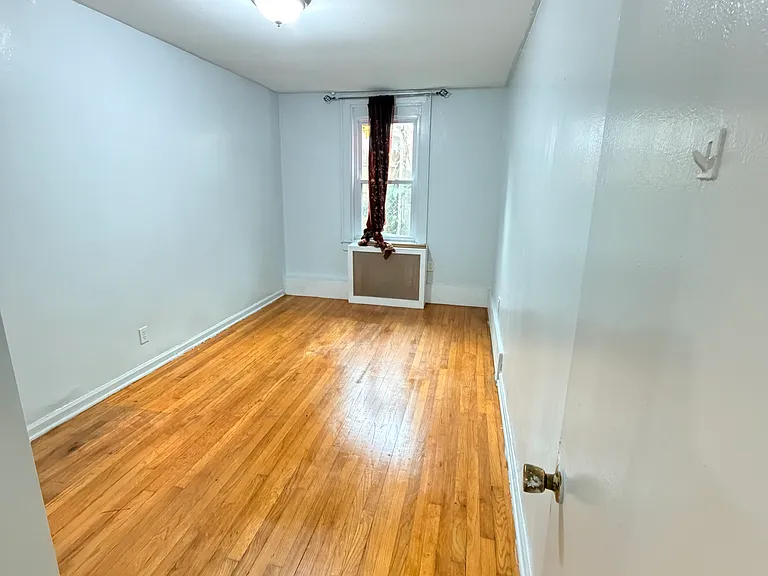 120 Wellbrook Ave — Photo 8