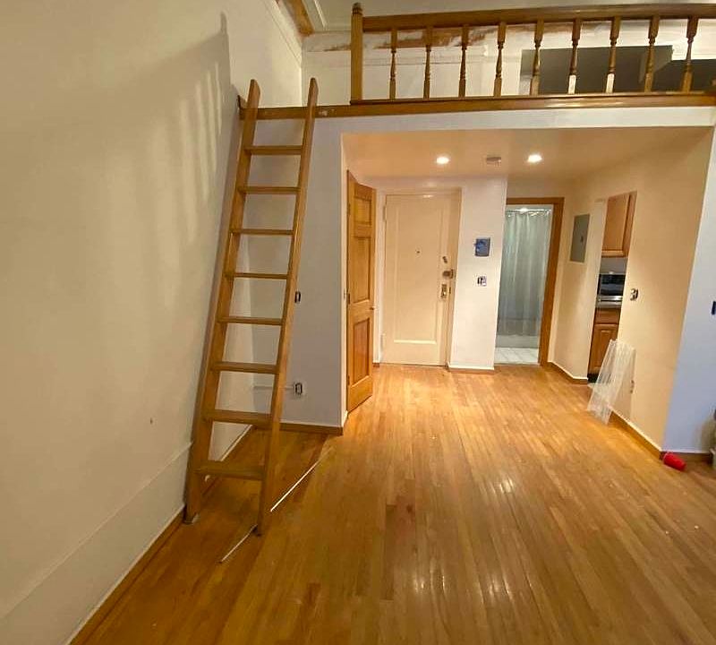 1st image of 132 W 74th St #2R