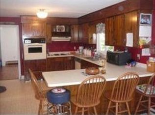 4 Liberty Ln, Hampstead, NH 03841