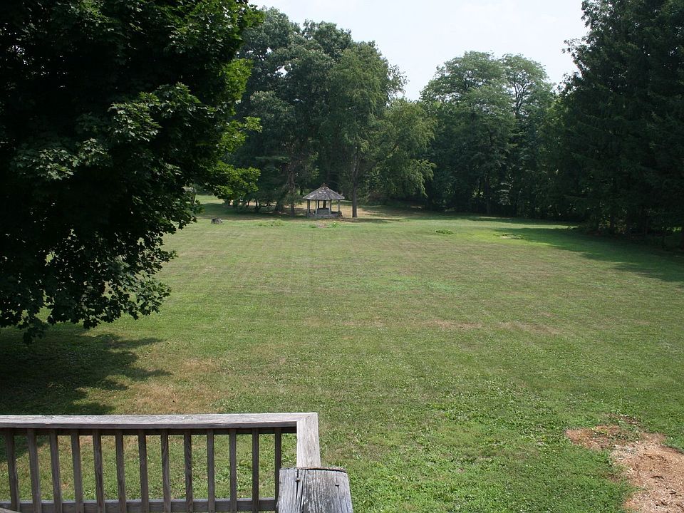 2nd image of 38 Meadow Ln