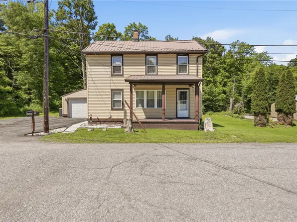 111 Center St, Stoystown, PA 15563