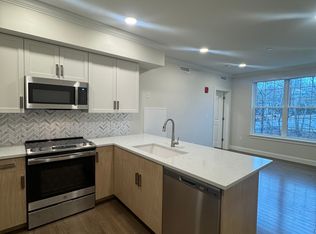 39 Herrick Rd #202, Newton Center, MA 02459