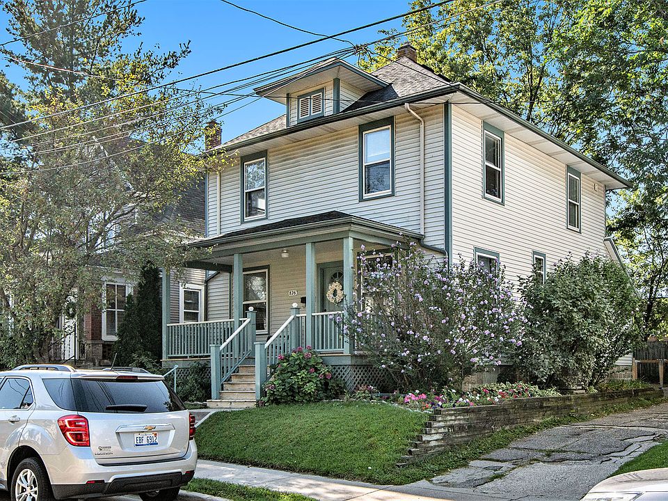 1st image of 826 Baldwin St SE