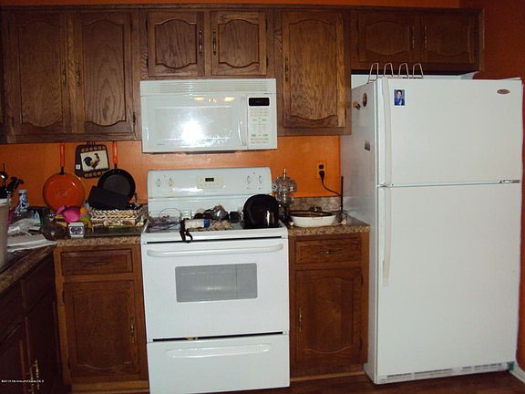 3rd image of 66 Franklin Ln