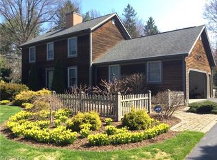 445 Inverness Rd, Akron, OH 44313