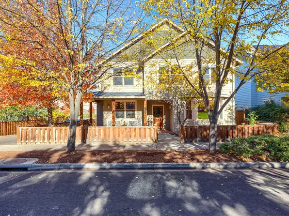 2721 Clay Creek Way, Ashland, OR 97520