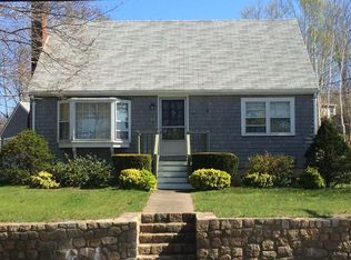 37 Cherry St, Gloucester, MA 01930