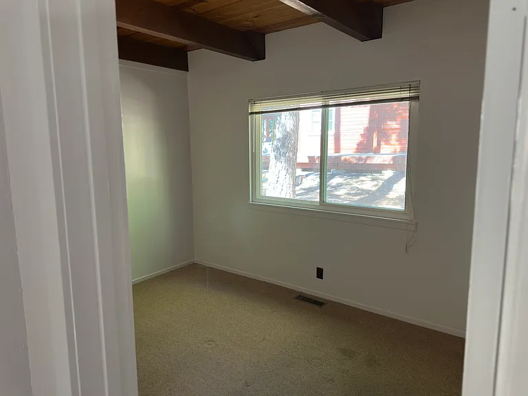 453 Chukar Cir — Photo 15