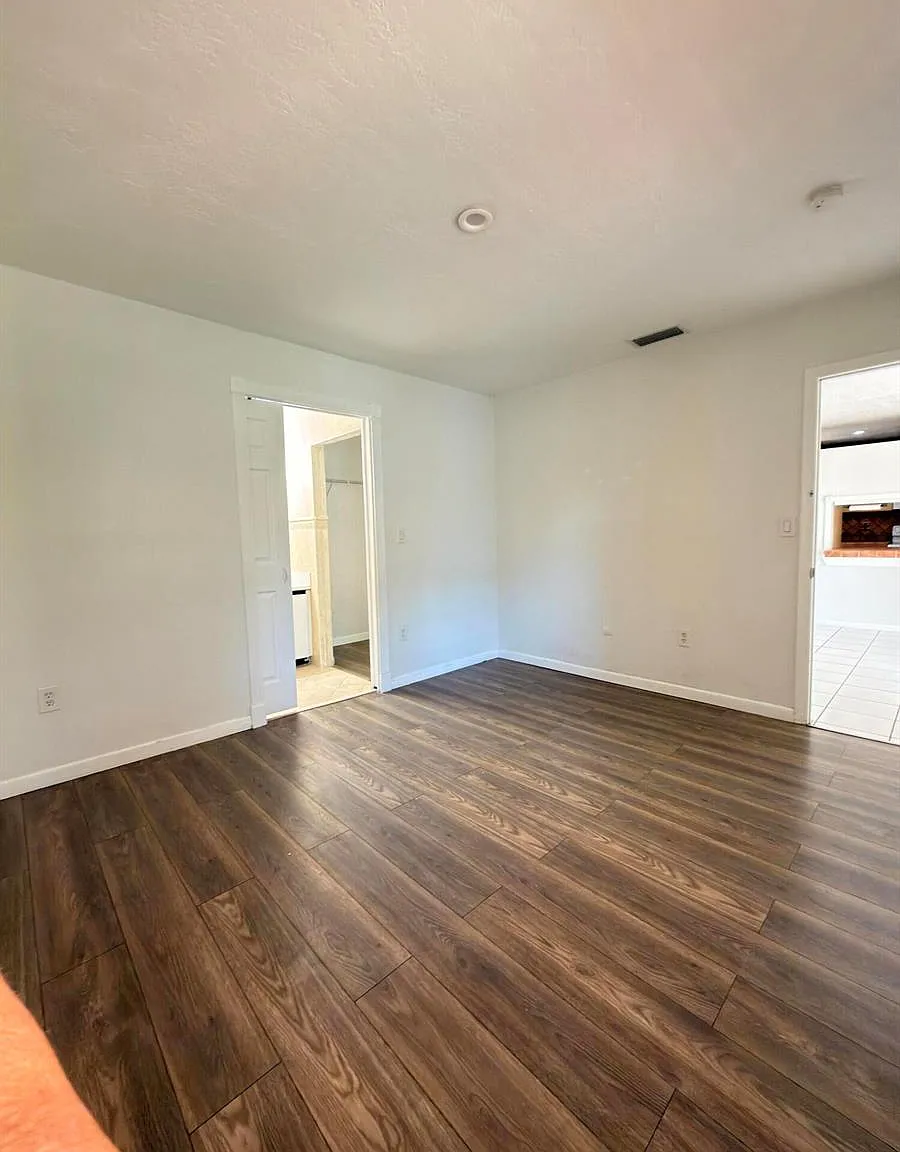 15605 SW 74th Circle Dr — Photo 3