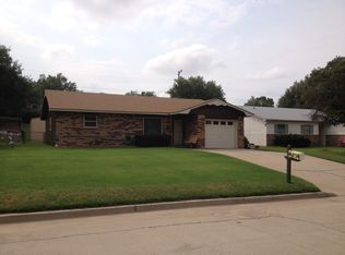 2927 Meadowview Dr, Woodward, OK 73801