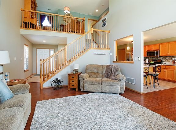 3rd image of 15539 Tyndall Ct