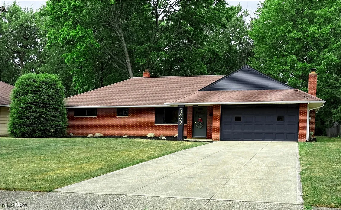502 Jeannette Dr photo 1