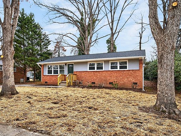 2nd image of 517 Cooper Rd