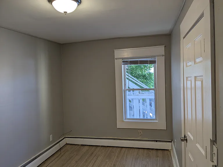180 Cedar St #2 — Photo 11