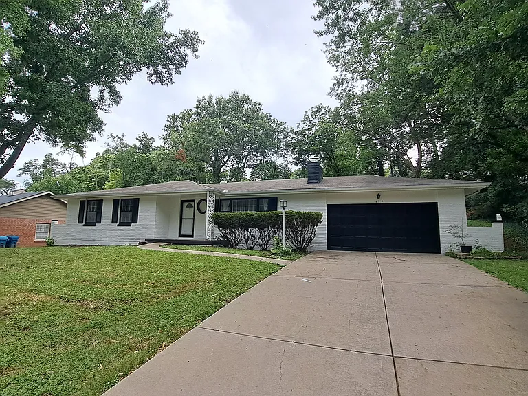 630 N Fairview Ave — Photo 14