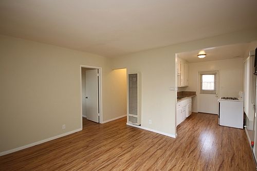 1st image of 92 N Grand Oaks Ave #3