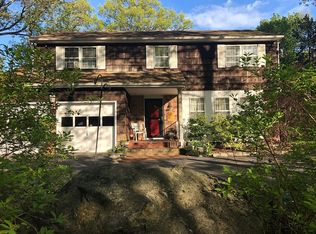 61 Old Indian Head Rd, Commack, NY 11725